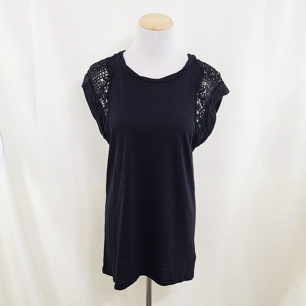 Pam & Gela crochet lace sleeve tee black